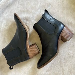 Madewell Black Leather Heeled Ankle Boots